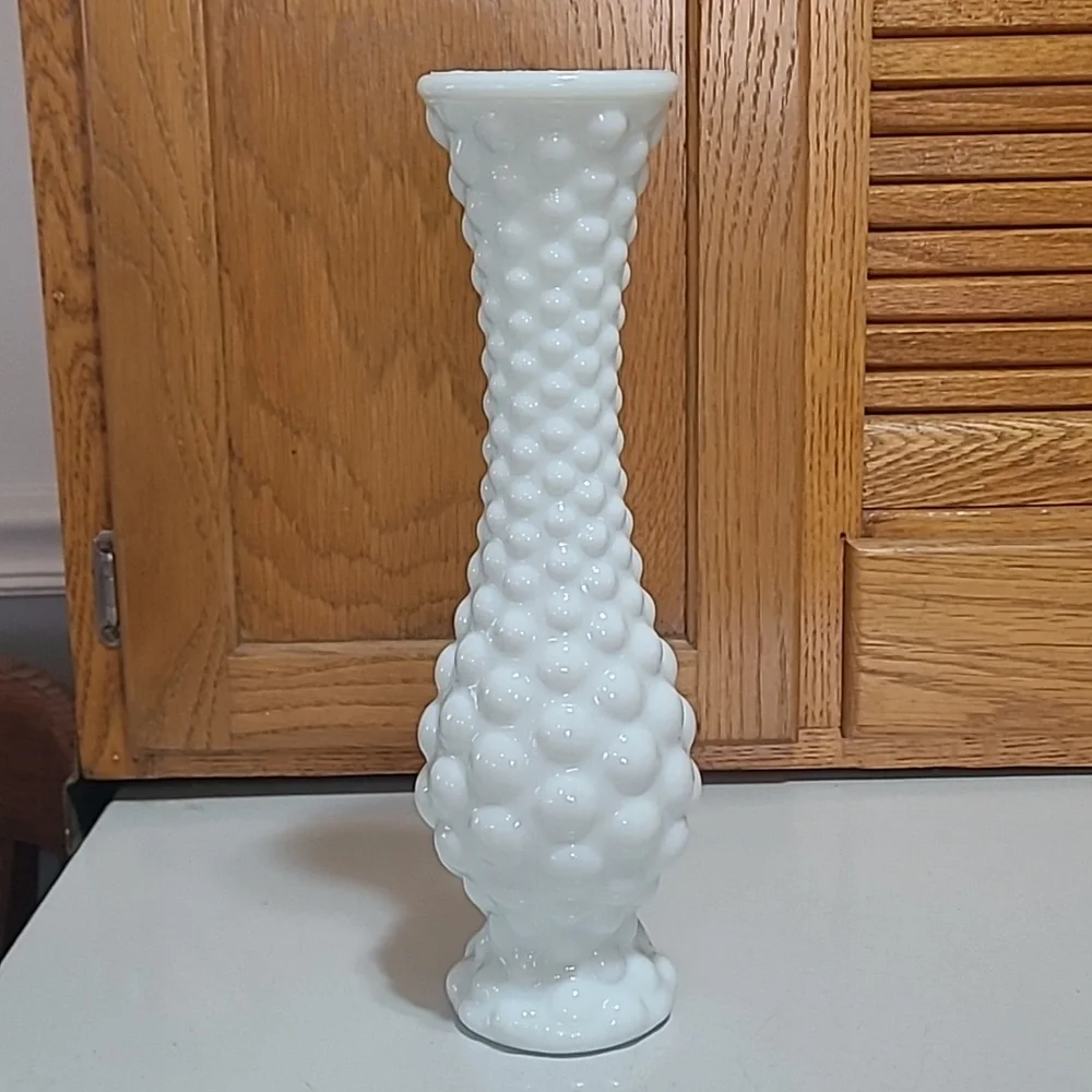 Anchor Hocking Milk Glass Bubble Pattern White with Greenish Hue Bud Vase 12